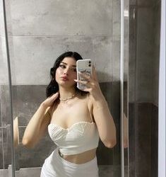 Ataşehir fantezi dolu escort Leyla, İstanbul’un Anadolu Yakası’nda elit beyler için ateşli ve gizli bir deneyim sunuyor. Tutku dolu hizmetleriyle hemen tanışın!