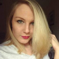 Kayışdağı escort İrem, mavi gözlü, sarı saçlı, çekici bir bayan